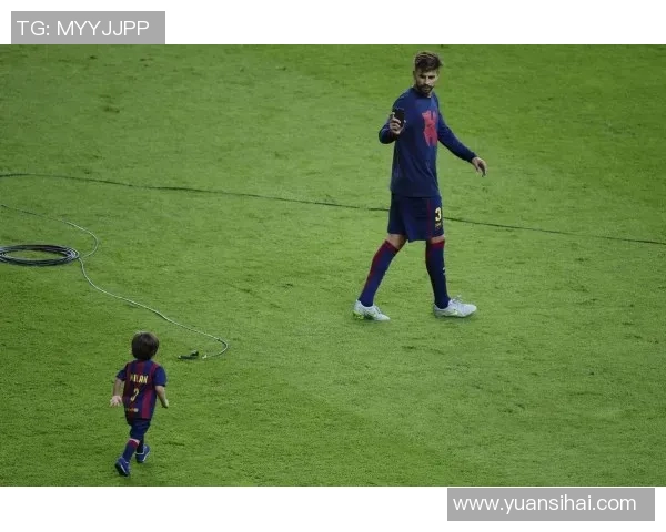 足球明星的公主抱瞬间揭秘温暖与力量交织的浪漫时刻