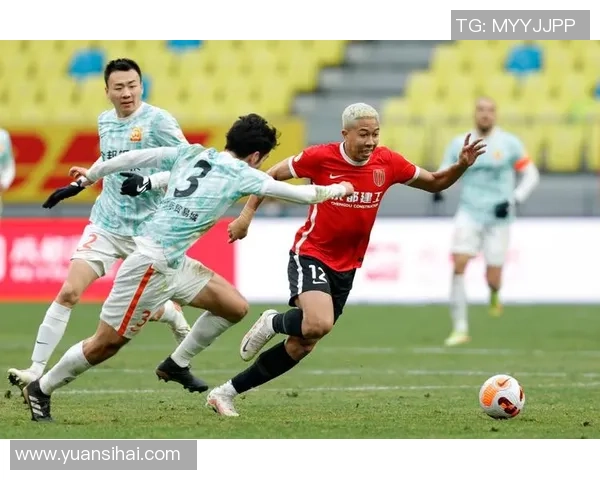 成都足球队荣登足球状态排行榜首位引发热议